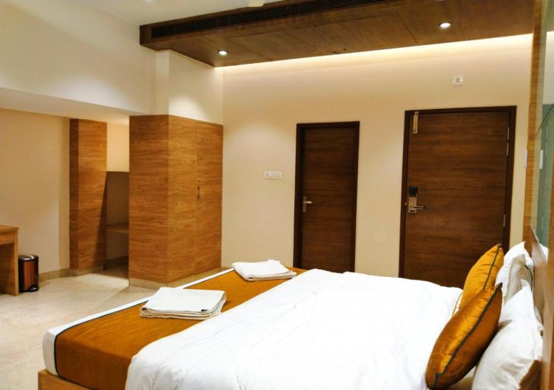 The Paradise Hotel - Luxury Stay Kanchipuram Bagian luar foto