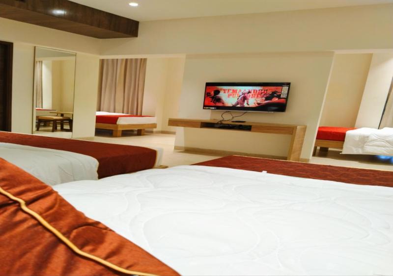 The Paradise Hotel - Luxury Stay Kanchipuram Bagian luar foto