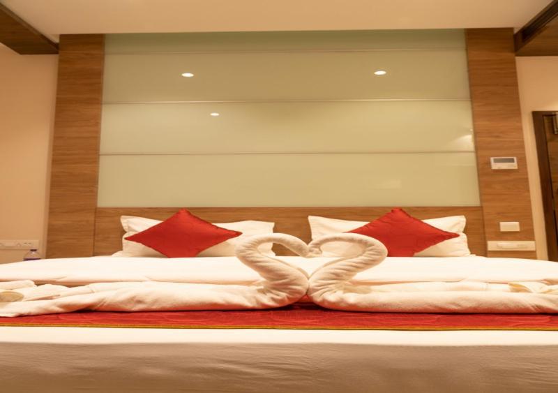 The Paradise Hotel - Luxury Stay Kanchipuram Bagian luar foto