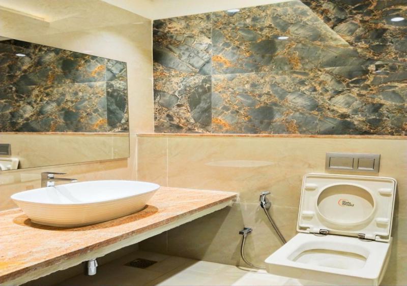 The Paradise Hotel - Luxury Stay Kanchipuram Bagian luar foto